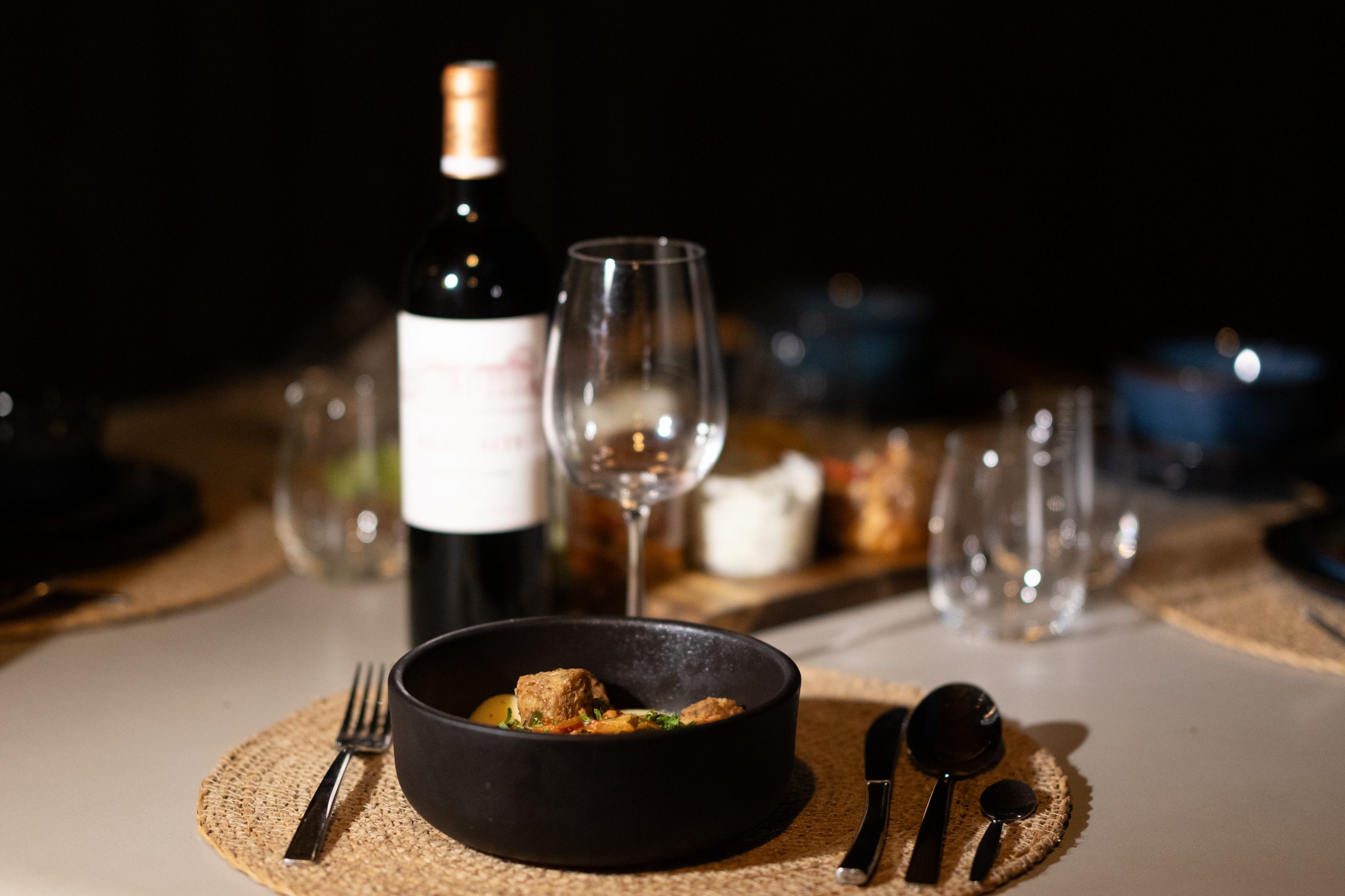 Photo culinaire de luxe Diego De la Fuintes Canon R7 Photo de luxe Tarbes Lourdes Hôtel Restaurant Monaco Organise ton séminaire dynabuy Auch Gers Pyrénées Atlantiques Gimont Haute Garonne Montpellier Nice Monaco Festival de Cannes Bagnères de Bigorre rugby foot repas de luxe 