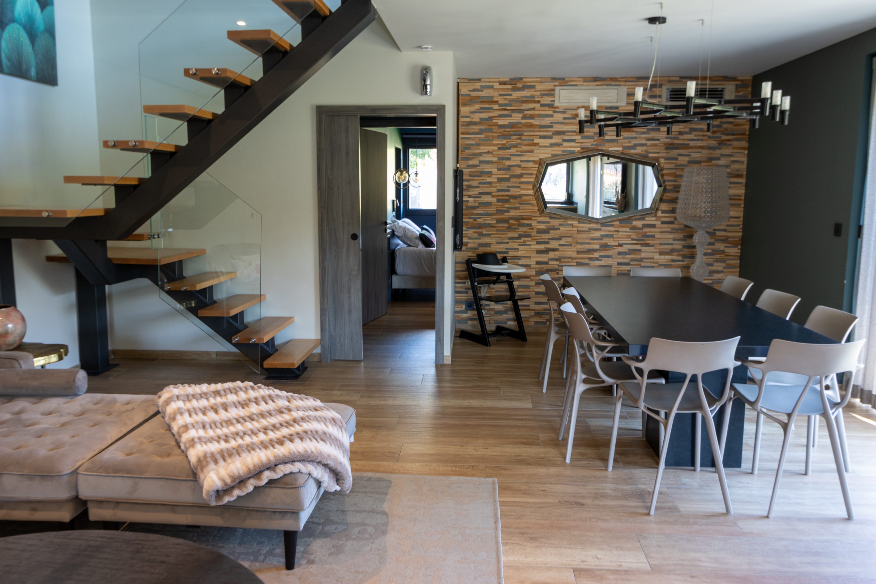 Parc Animalier des Pyrénées<br />
Photographe<br />
Photos de luxe<br />
Photographe de haut de gamme<br />
Appartement<br />
Villa<br />
Lodge<br />
Maison<br />
Hautes-Pyrénées<br />
Lourdes<br />
Immobilier<br />
Architecture<br />
Tarbes<br />
Tournay<br />
Bagnères de Bigorre<br />
Lannemezan<br />
Google<br />
Référencement<br />
Solocal<br />
Hautes-Pyrénées<br />
Gers<br />
Soumoulou<br />
Pau<br />
Dynabuy<br />
Atlantis<br />
Réseau Atlantis<br />
Maison de Maître<br />
Maître de l'image