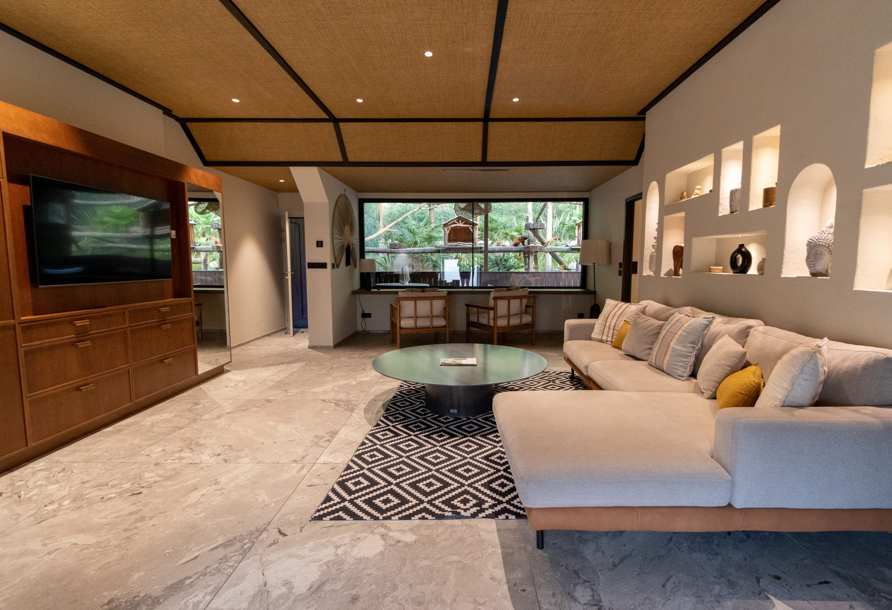 Parc Animalier des Pyrénées<br />
Photographe<br />
Photos de luxe<br />
Photographe de haut de gamme<br />
Appartement<br />
Villa<br />
Lodge<br />
Maison<br />
Hautes-Pyrénées<br />
Lourdes<br />
Immobilier<br />
Architecture<br />
Tarbes<br />
Tournay<br />
Bagnères de Bigorre<br />
Lannemezan<br />
Google<br />
Référencement<br />
Solocal<br />
Hautes-Pyrénées<br />
Gers<br />
Soumoulou<br />
Pau<br />
Dynabuy<br />
Atlantis<br />
Réseau Atlantis<br />
Maison de Maître<br />
Maître de l'image